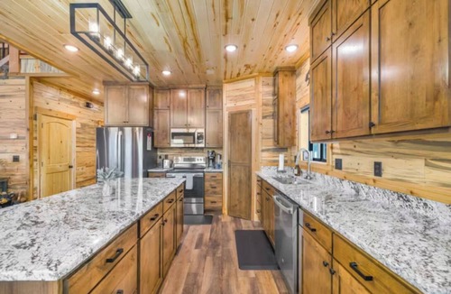 Island Park Cabin | Moonlight Meadows+AC+Hotub+WiFi+20mintoYellowstone