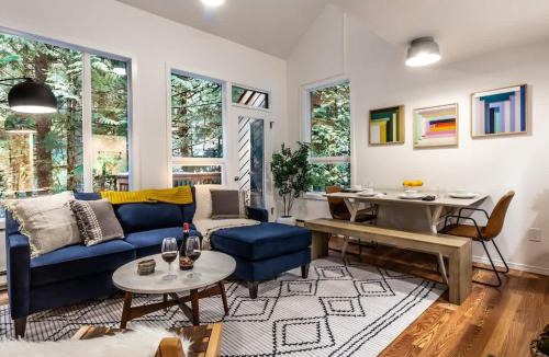 Glacier House | Moonriver Retreat