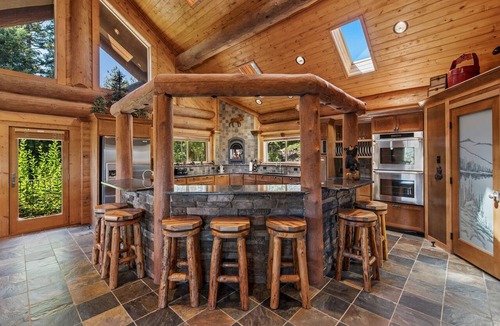 Kingston House | Moose Mountain Estate | Sleeps 24 | Zipline & More