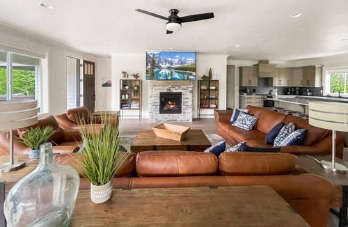 Tamarack Resort Cabin | Morning Manor · New Mountain Modern 5 Bedroom with Hot Tub