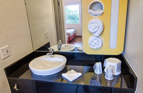 Coeur d'Alene Hotel | Motel 6 Coeur D'Alene, ID