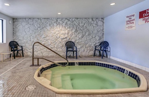 Coos Bay Hotel | Motel 6-Coos Bay, OR