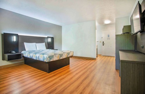 City Central Hotel | Motel 6 Gresham, OR - Portland