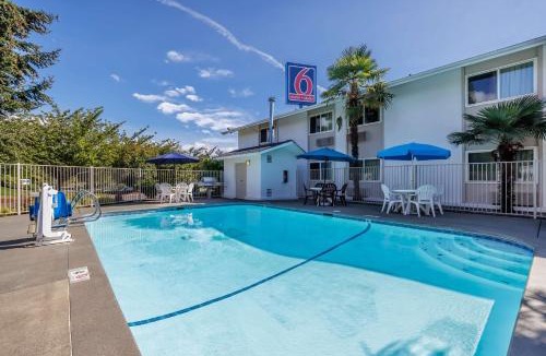 SeaTac Hotel | Motel 6-Seattle, WA - Sea-Tac Airport South
