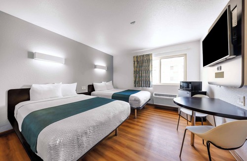 SeaTac Hotel | Motel 6 Seattle, WA - Sea-Tac Airport South