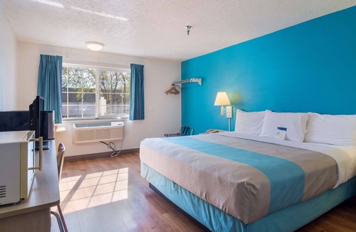 The Dalles Hotel | Motel 6 The Dalles, OR