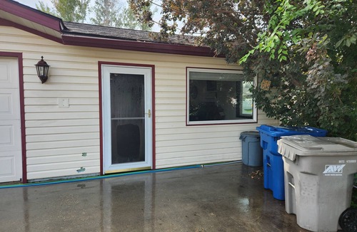 Caldwell House | Mother-in-Law-Suite, All Pets Welcome, Private Hot Tub & Pool in Backyard