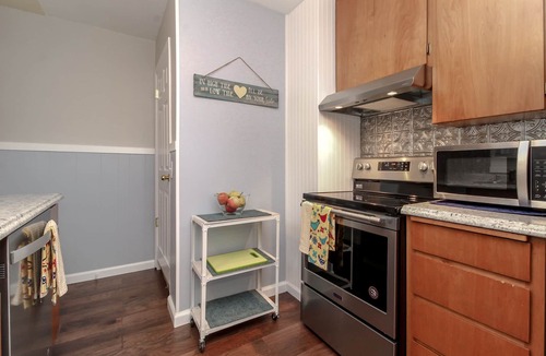 Northeast Tacoma House | Mount Rainier View 3 bedroom home NE Tacoma/Browns Point