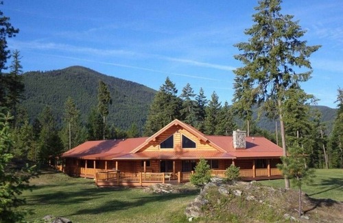 Thompson Falls House | Mountain Cabin Hideaway-