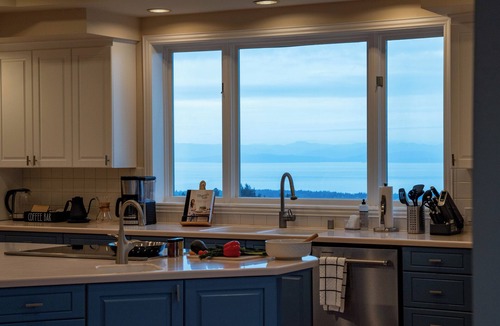Port Angeles House | Mountain Estate | Pickleball, Hot Tub, Game Room