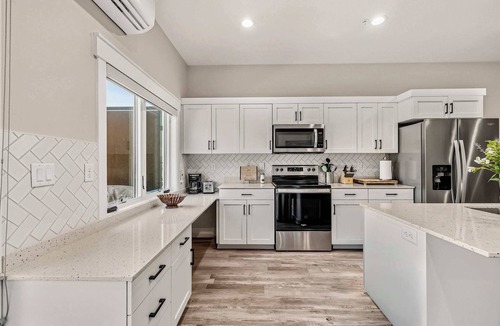 Swan Valley House | Mountain Getaway Modern Condo