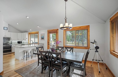 Deer Park House | Mountain Hideaway with Access to The Cove