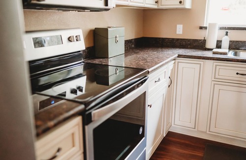 Sequim House | Mountain home in forest, 12 min to downtown Sequim, Fast Wifi, Fire pit, Sauna