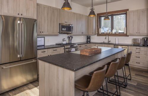 Big Sky House | Mountain Lake Condo - Unit 502B