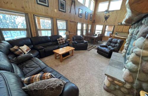 Island Park House | Mountain Life Cabin- 20 Miles to Yellowstone