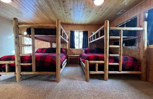 Island Park House | Mountain Life Cabin- 20 Miles to Yellowstone