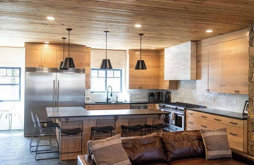 Island Park Cabin | Mountain Modern Cabin 25 min from Yellowstone