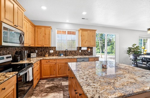 Donnelly House | Mountain Retreat with Hot Tub & Game Room
