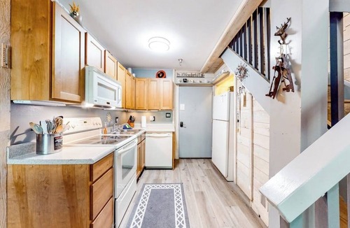 Elkhorn Village Apartment | Mountain studio & loft with fireplace, near skiing & trails