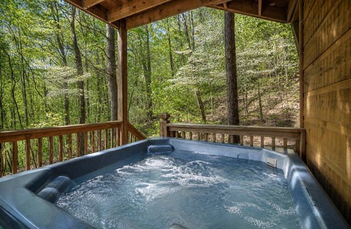 Thunder Mountain Cabin | Mountain Tyme, Hot Tub, Pool Table, Game Room, $560 FREE tickets each paid day!