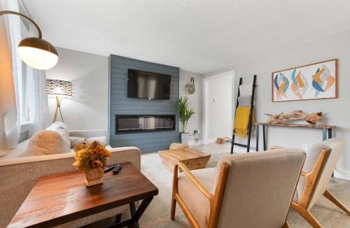 Coeur d'Alene House | Mountain View Pet Retreat Near Downtown Fenced