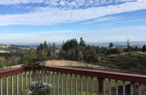 Cornelius House | MOUNTAIN VIEWS IN WINE COUNTRY