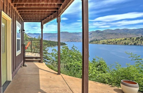 Chelan House | Mountainside Chelan - 2 houses for the price of one, private waterfront, small private pool .