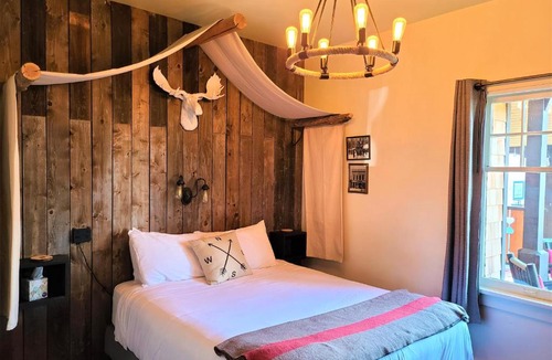 Leavenworth Hotel | Mrs. Anderson's Lodging