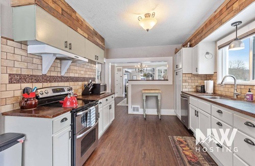 Coeur d'Alene Cottage | Mt 00507