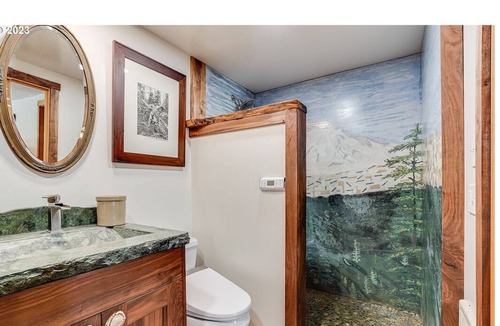 Trout Lake House | Mt Adams Trout Lake 3B2Ba Fenced and Gated 2+ acres quiet scenic. Dog friendly.