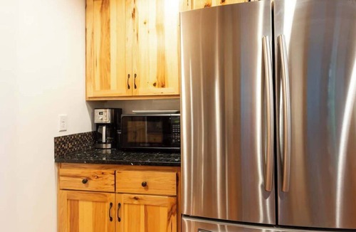 Glacier House | Mt Baker Family Cabin-Hot Tub-Bunk Room & More