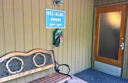 Deming Apartment | Mt. Baker Lodging Condo 14 - Sleeps 6!