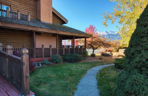 Joseph Condo | Mt. Joseph Lodge in Downtown Joseph: Unit #4