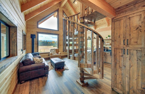 Sandpoint Cabin | Mtn Valley Views! Cabin 6 Mi to Lake Pend Oreille