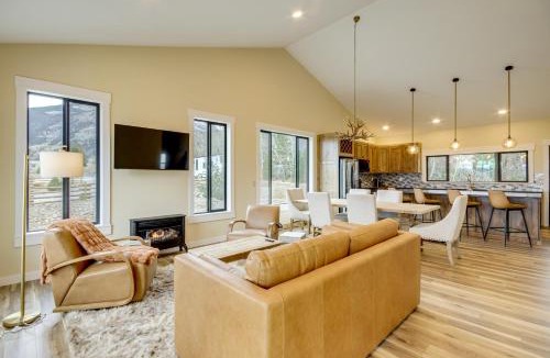 Pray House | Mtn-View Gem Near Chico, Sage & Yellowstone!