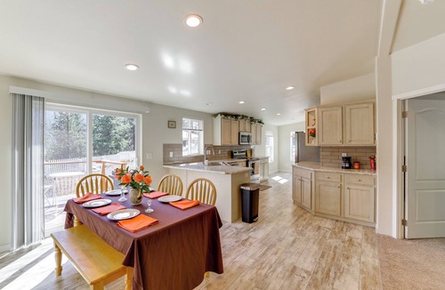 Ahsahka Cottage | Mtn-view Gem w/Outdoor Entertainment in Ahsahka!