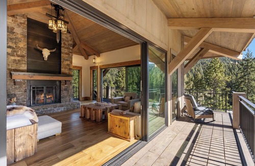 Gallatin Gateway Ski Chalet | MTNLUX Fire Tower Big Sky Near YNP border with Hot Tub, Sauna Fitness/Game Room.