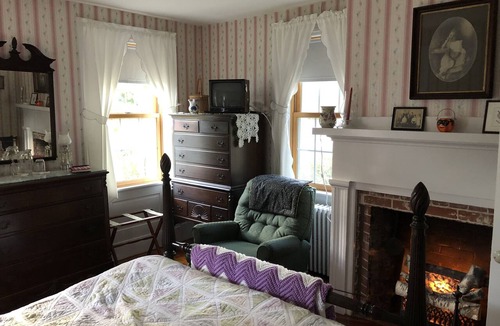 Wareham Center Bed & Breakfast | Mulberry Bed & Breakfast