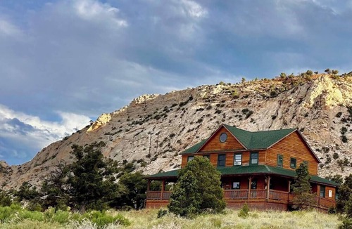 Teasdale House | Muley Twist Retreat: Capitol Reef - 6b6b