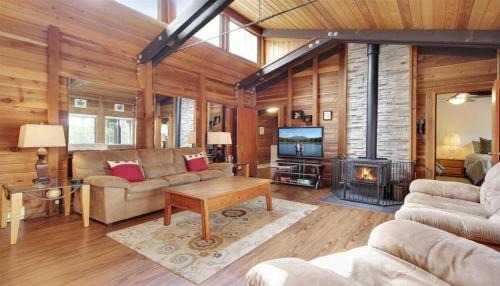 Sunriver House | Muskrat 02