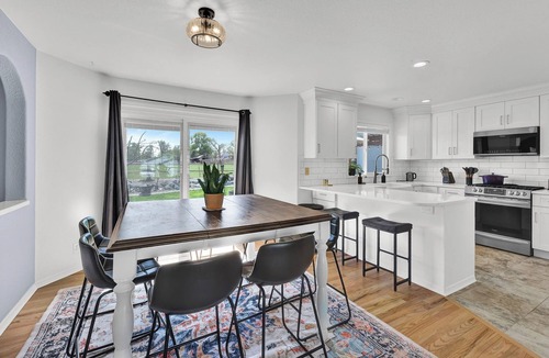 Nampa House | Nampa Backyard Beauty! Hot tub, ample parking area, shop and more!