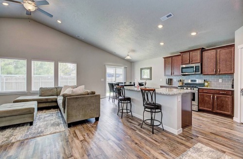 Nampa House | Nampa Family Home | King Bed | 5 TVs | Near Idaho Center | Room for Everyone