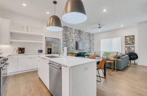 McFerrin Park House | Nashville Vibations located close to Downtown Broadway