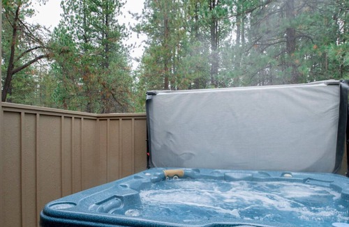 Sunriver House | Nature Getaway with Access to Exclusive Golf