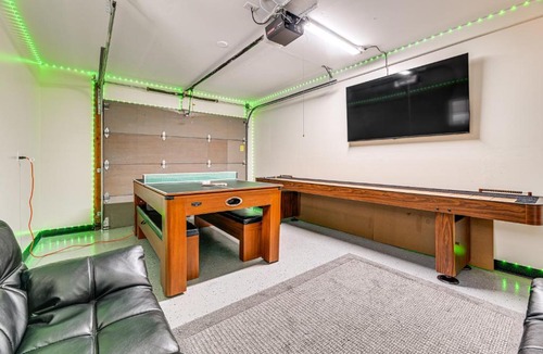 Cave Junction House | Near Oregon Caves: 2-Studio Retreat w/Game Room!