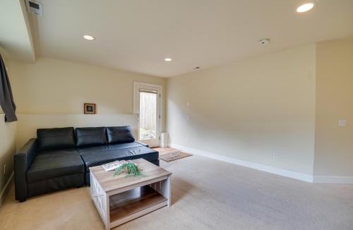Greenwood Apartment | Near Public Transit & Walkable! Airy Seattle Apt