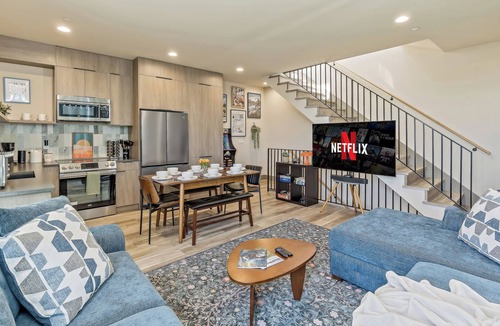North Beacon Hill House | Near Stadiums~Beacon Hill~Rooftop~Amazing Views