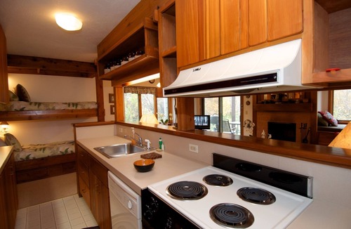 Moose Wilson Road Condo | Nestle into the peace and quiet of the Aspens