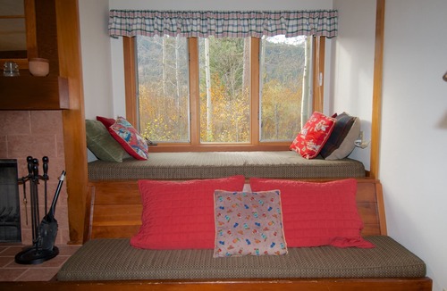 Moose Wilson Road Condo | Nestle into the peace and quiet of the Aspens