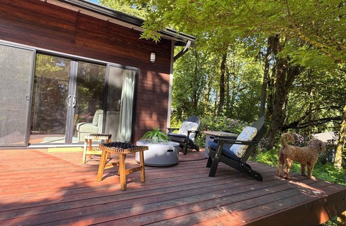 Northwest Portland Cottage | Nestled in the trees, this contemporary and cozy guesthouse is comfy and quiet,